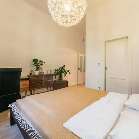 アパート Freta Unique Old Town ワルシャワ